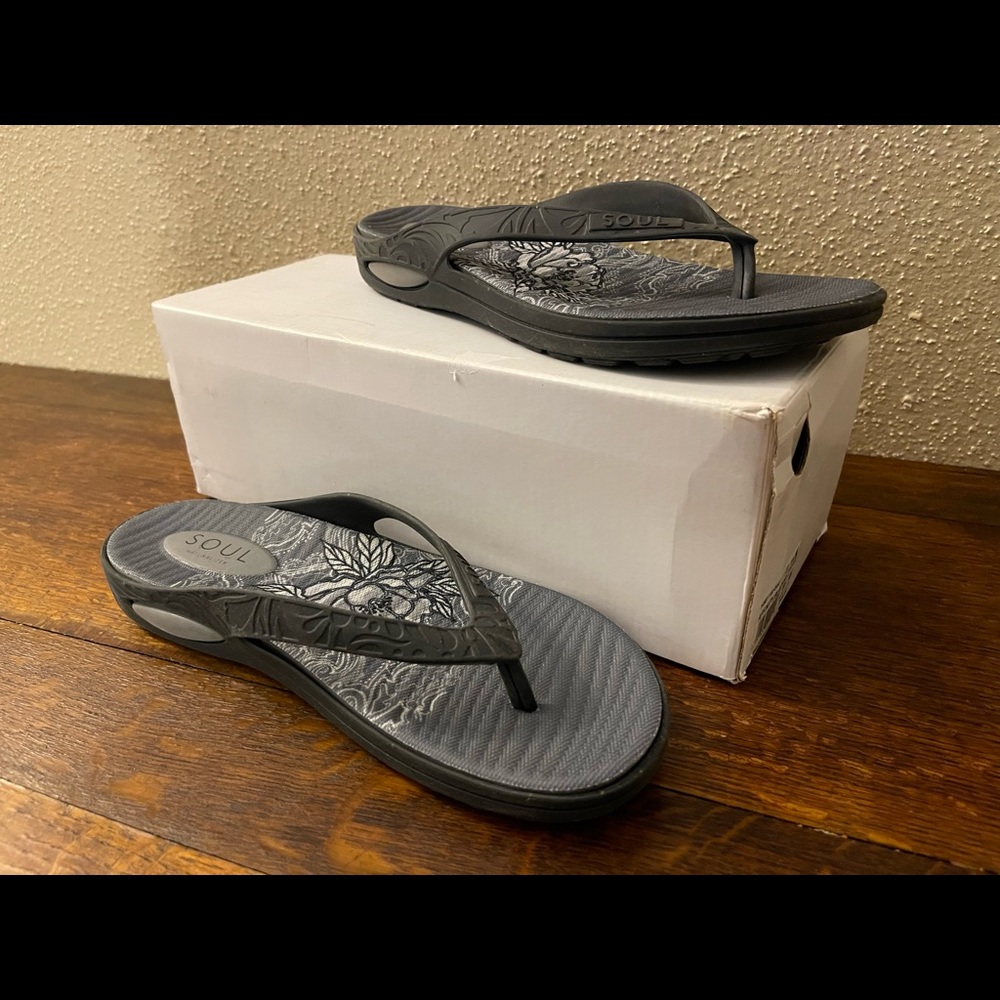 Sandals - Picture 3 of 3